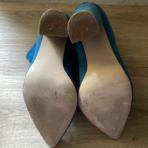 Teal Brooke Block Heel Bootie, Size 8 - Picture 4 of 7